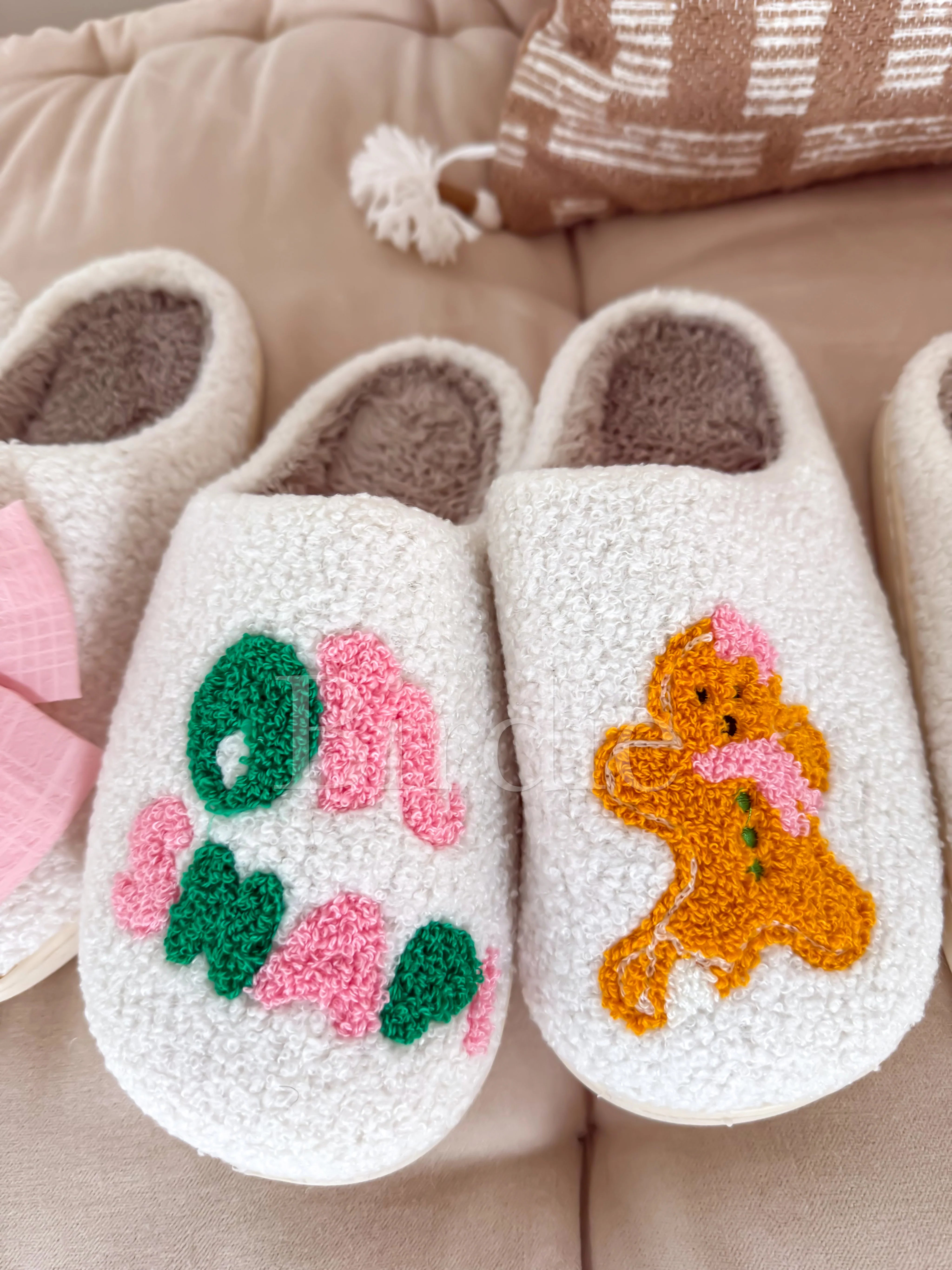 OH SNAP GINGERBREAD CHRISTMAS SLIPPERS