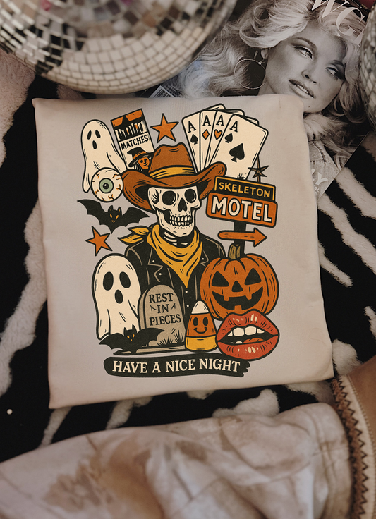 SPOOKY WESTERN SKELETON COLLAGE IVORY TEE
