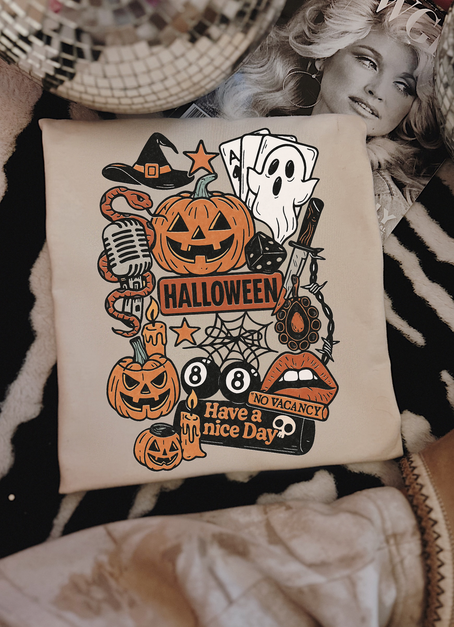 RETRO HALLOWEEN COLLAGE IVORY TEE