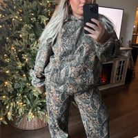 EVERGREEN DARK CAMO LOUNGE SWEATPANTS